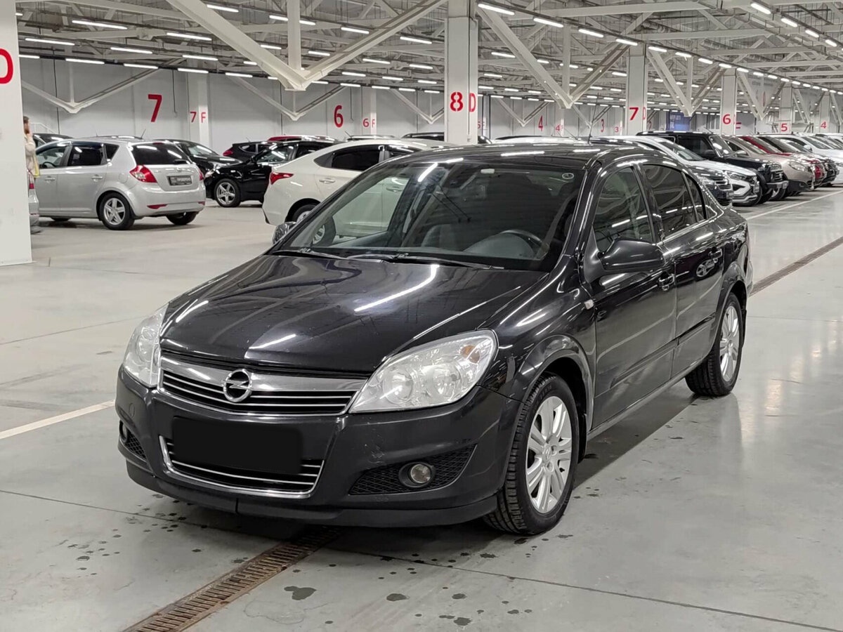 Opel Astra 2012 года с пробегом. Посмотреть фото