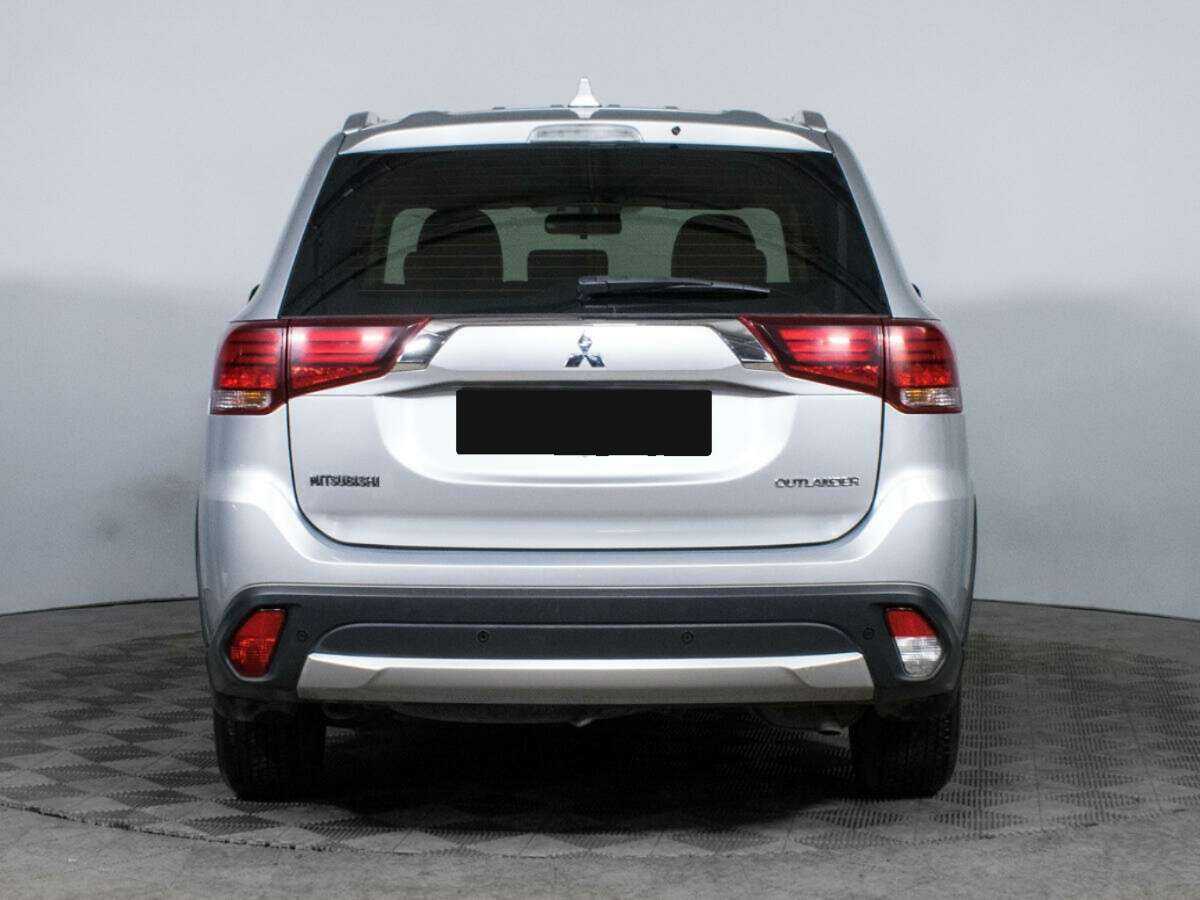 Mitsubishi Outlander 2017 года с пробегом. Фото: #4