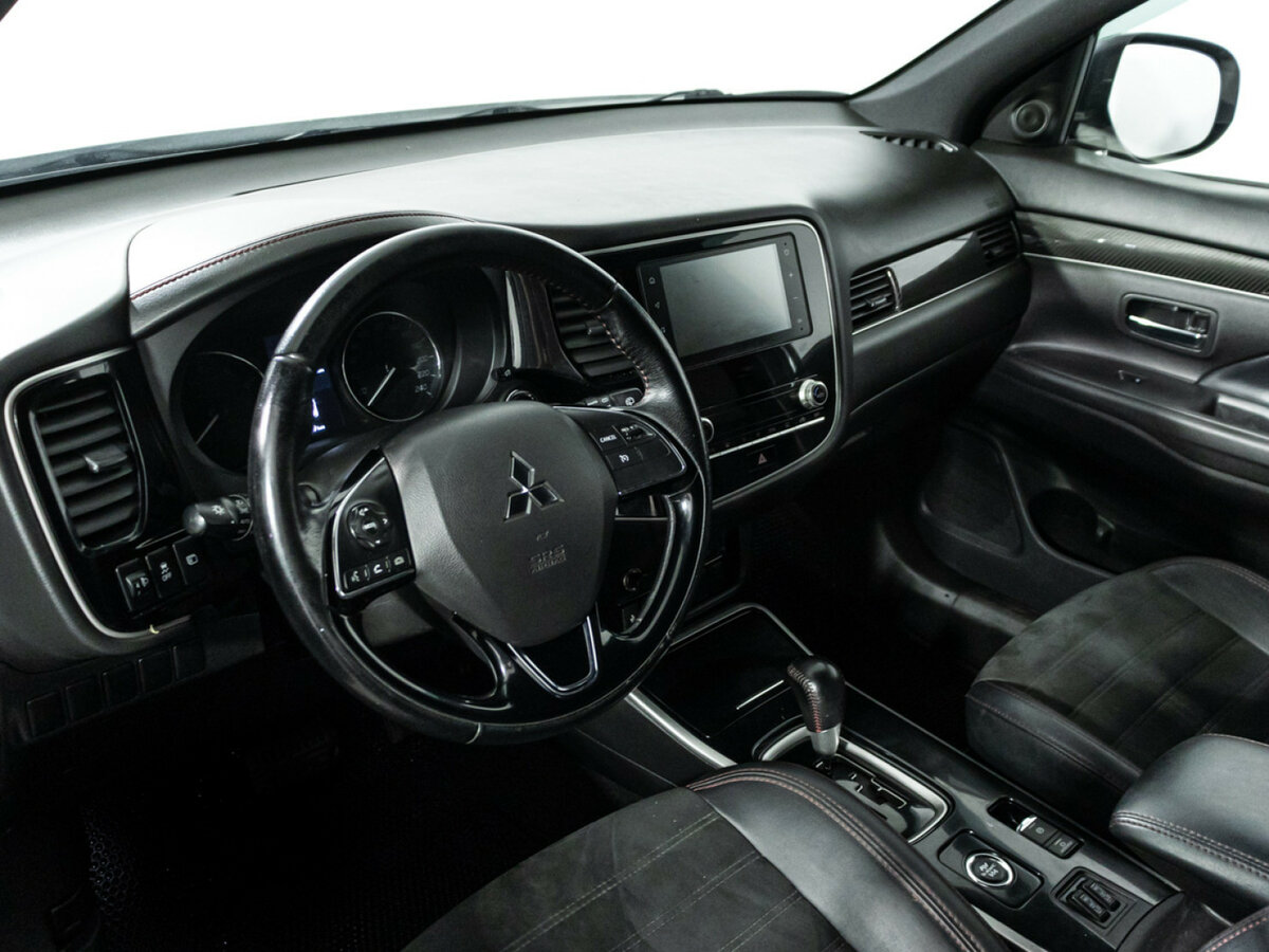 Mitsubishi Outlander 2021 года с пробегом. Фото: #10