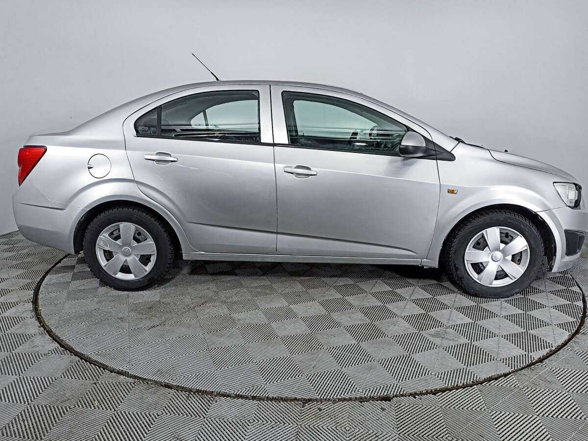 Chevrolet Aveo 2013 года с пробегом. Фото: #3