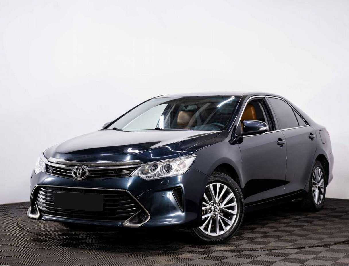 Toyota Camry 2015 года с пробегом. Посмотреть фото