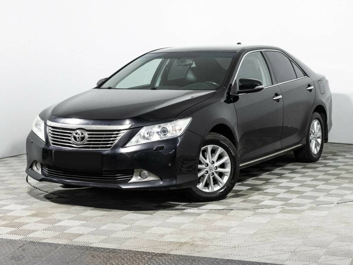 Toyota Camry 2014 года с пробегом. Посмотреть фото
