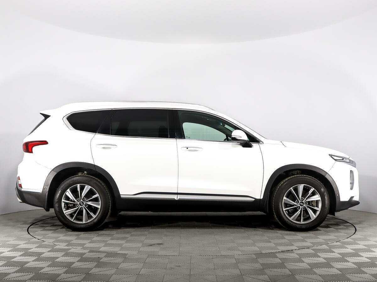 Hyundai Santa Fe 2019 года с пробегом. Фото: #3