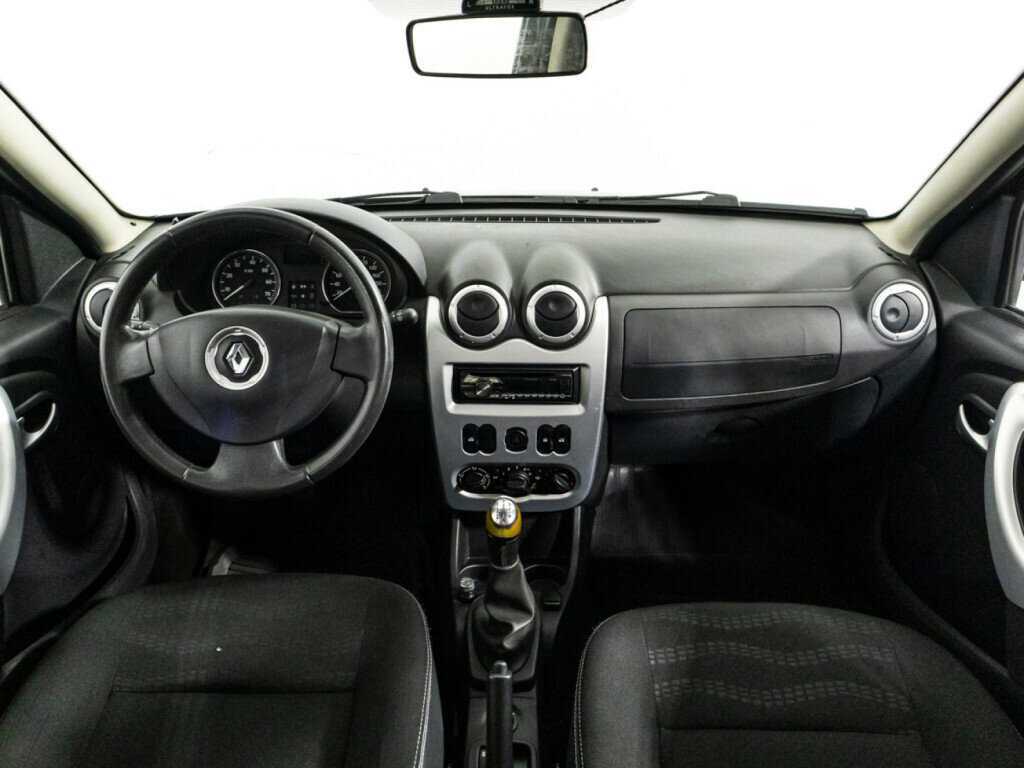 Renault Sandero 2013 года с пробегом. Фото: #12