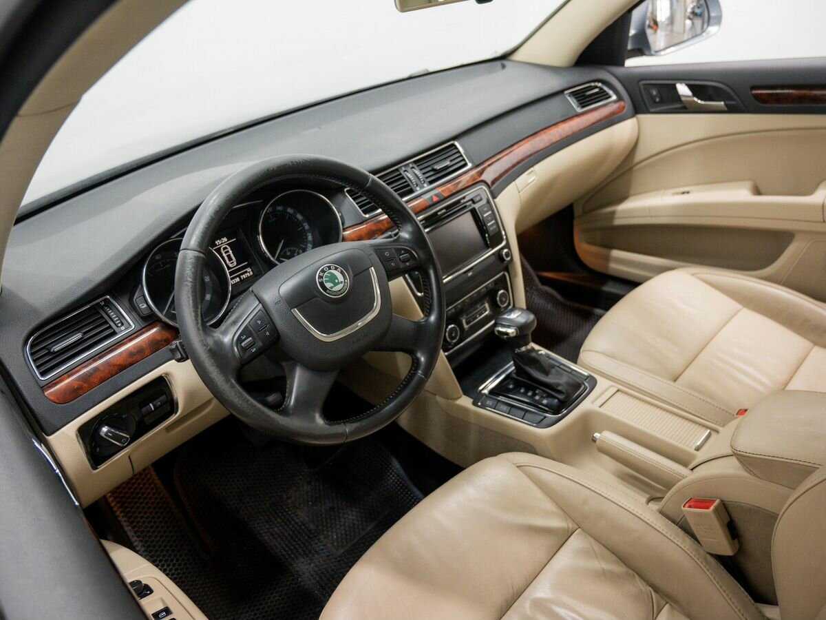 Skoda Superb 2012 года с пробегом. Фото: #13