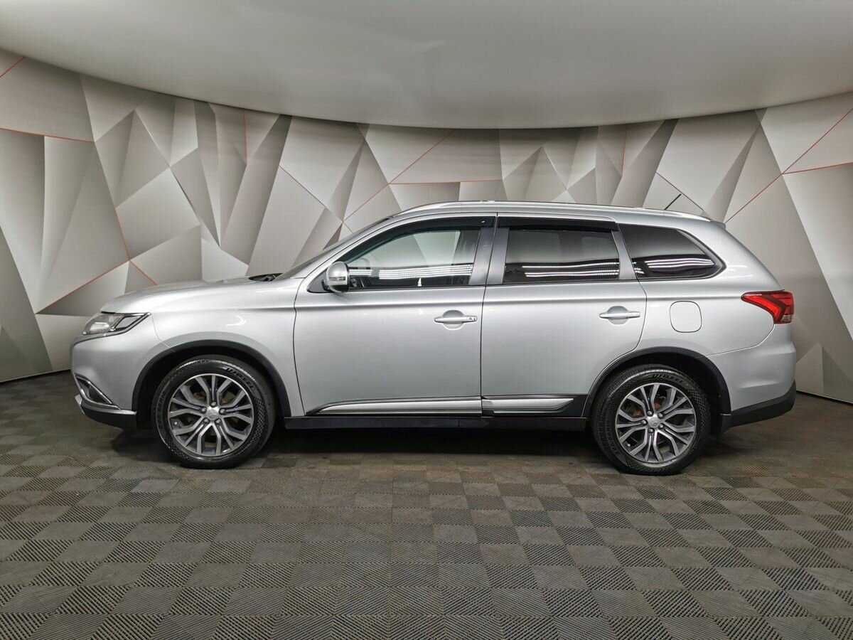 Mitsubishi Outlander 2016 года с пробегом. Фото: #4