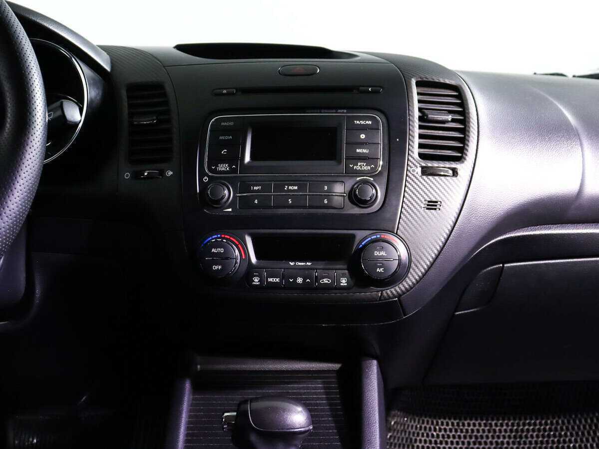 Kia Cerato 2014 года с пробегом. Фото: #12