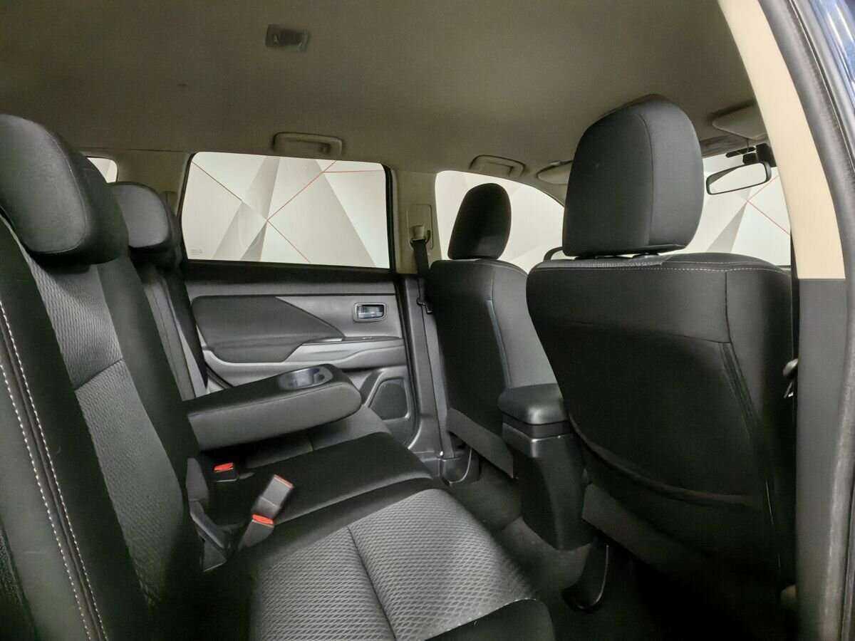 Mitsubishi Outlander 2018 года с пробегом. Фото: #11