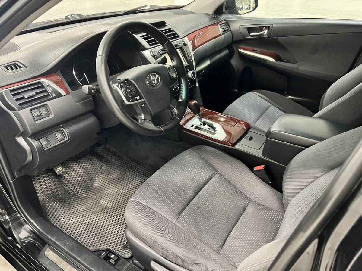 Toyota Camry 2013 года с пробегом. Фото: #15