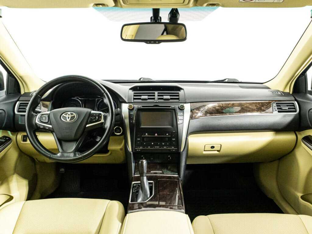 Toyota Camry 2017 года с пробегом. Фото: #11
