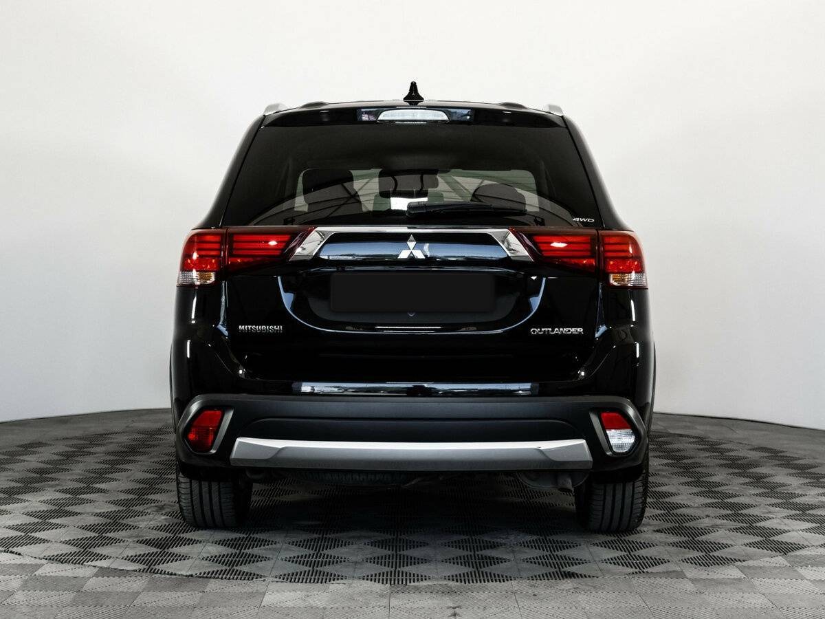 Mitsubishi Outlander 2018 года с пробегом. Фото: #4