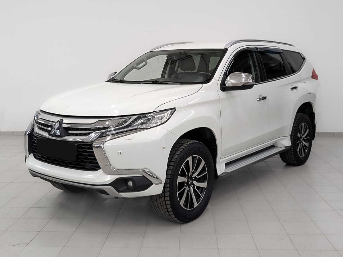 Mitsubishi Pajero Sport 2017 года с пробегом. Посмотреть фото