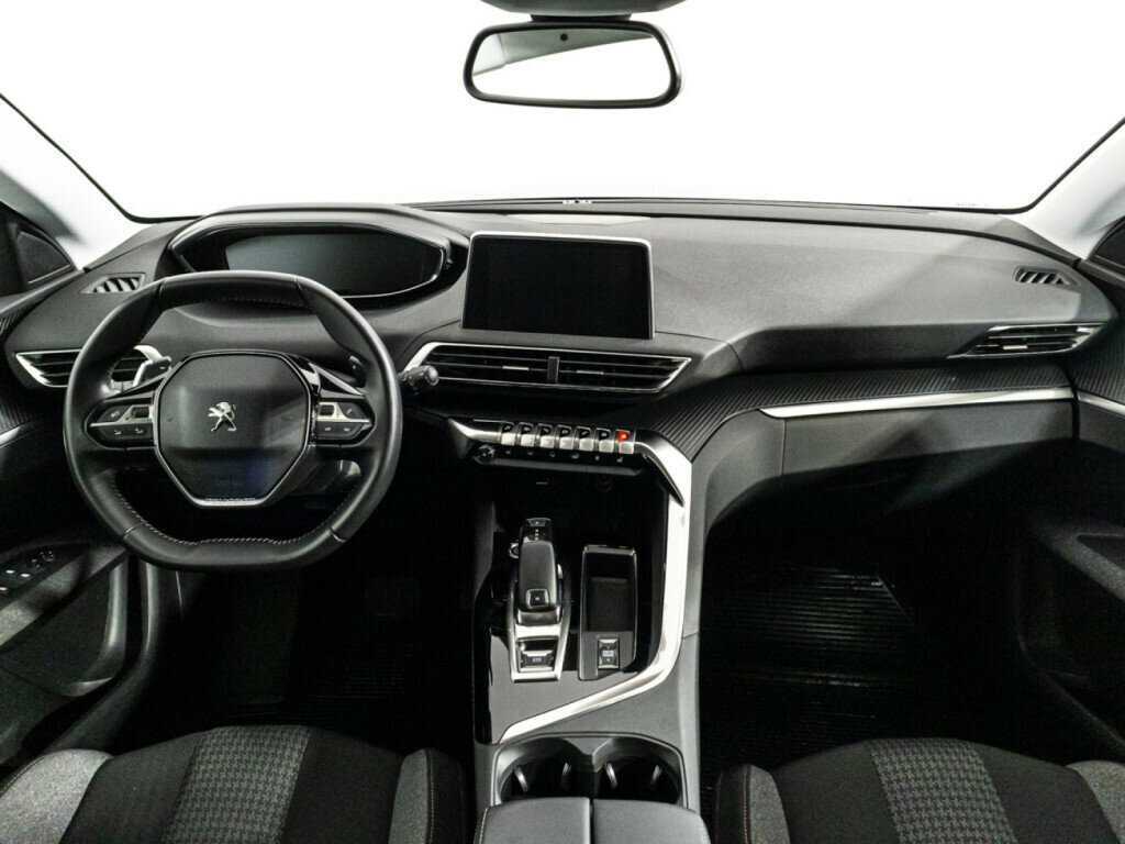 Peugeot 3008 2021 года с пробегом. Фото: #12