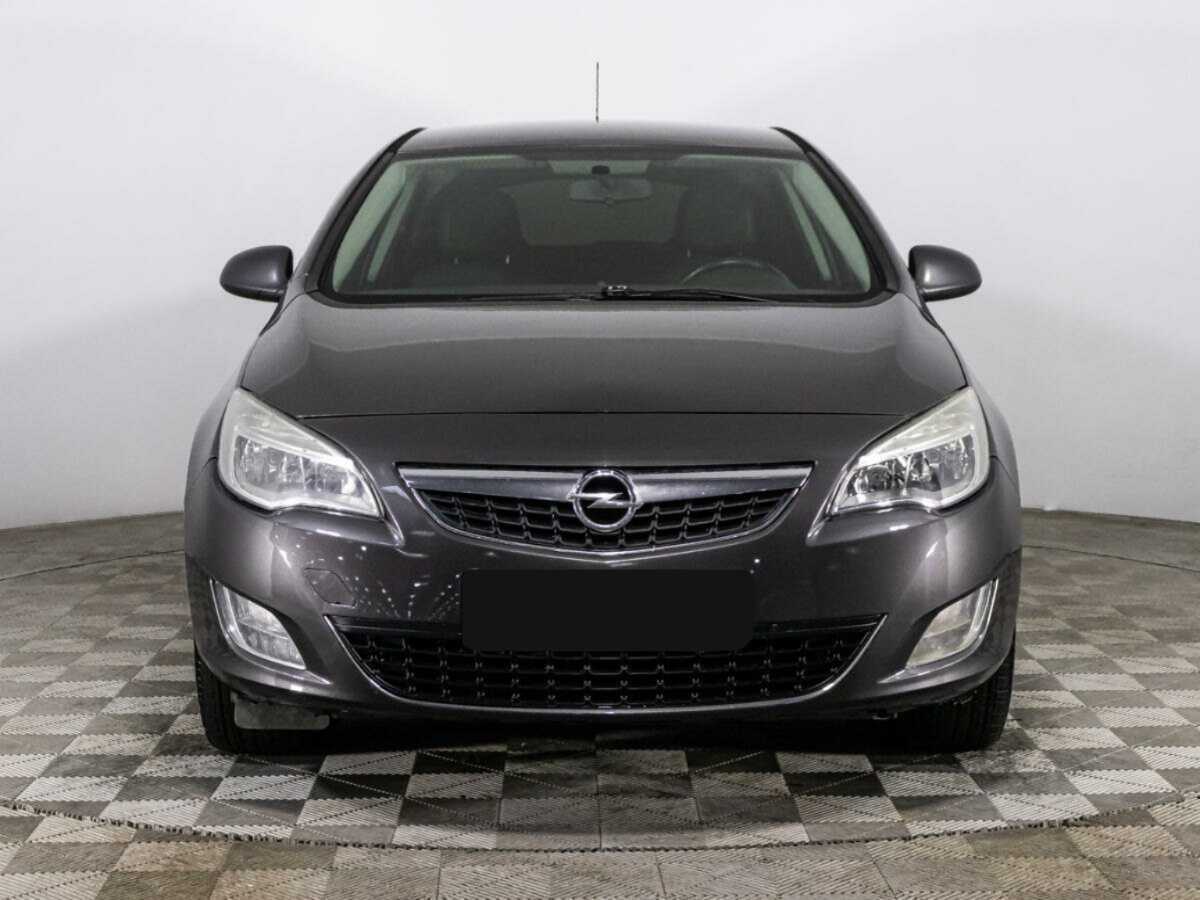 Opel Astra 2012 года с пробегом. Посмотреть фото