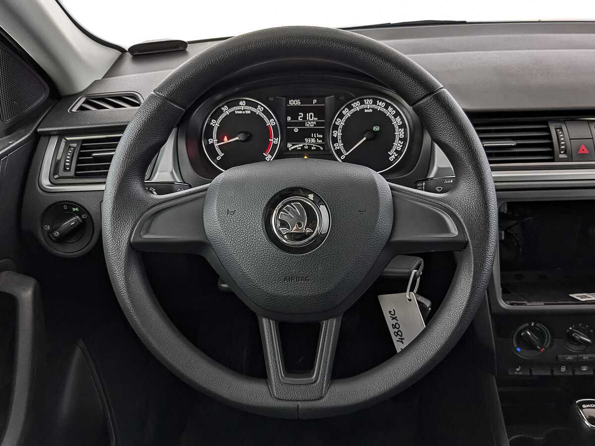 Skoda Rapid 2019 года с пробегом. Фото: #18
