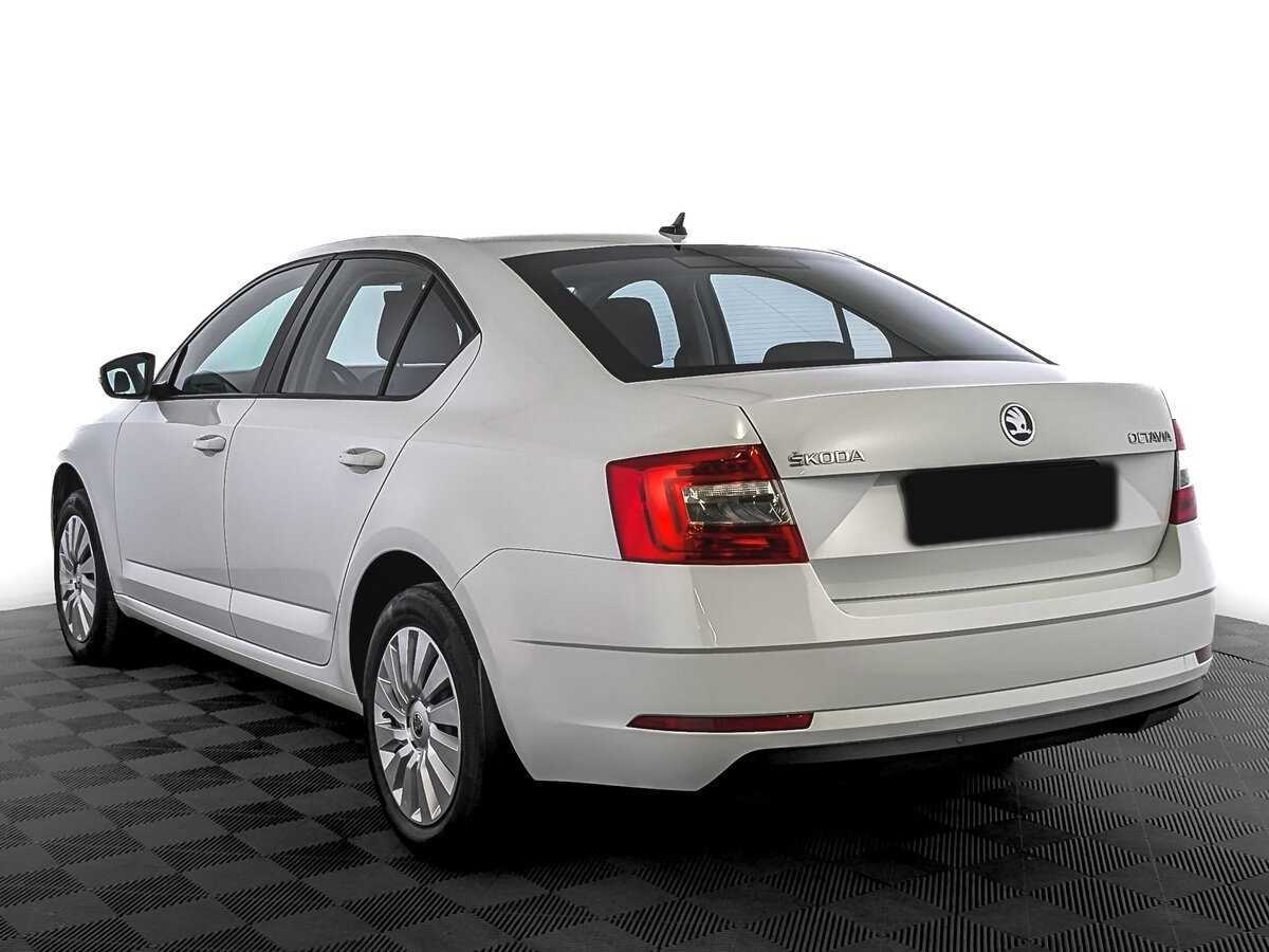Skoda Octavia 2018 года с пробегом. Фото: #6