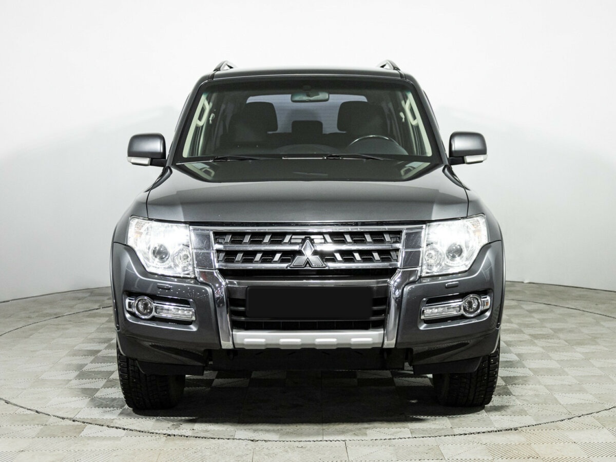 Mitsubishi Pajero 2015 года с пробегом. Фото: #1
