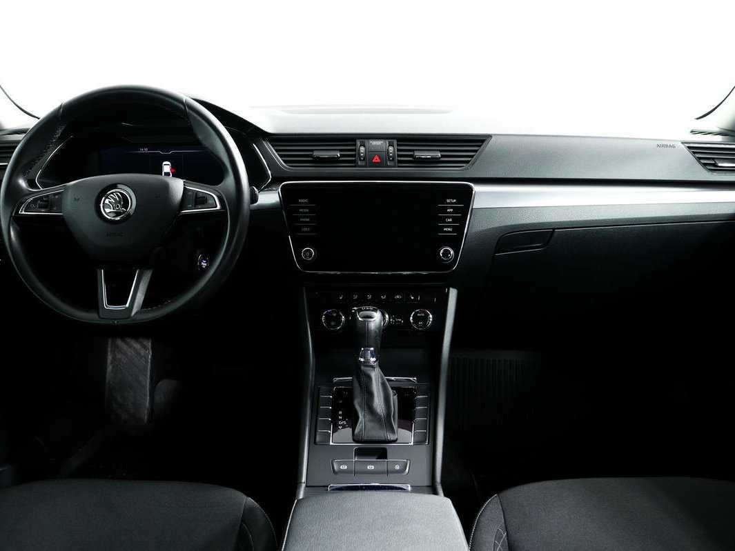 Skoda Superb 2020 года с пробегом. Фото: #10