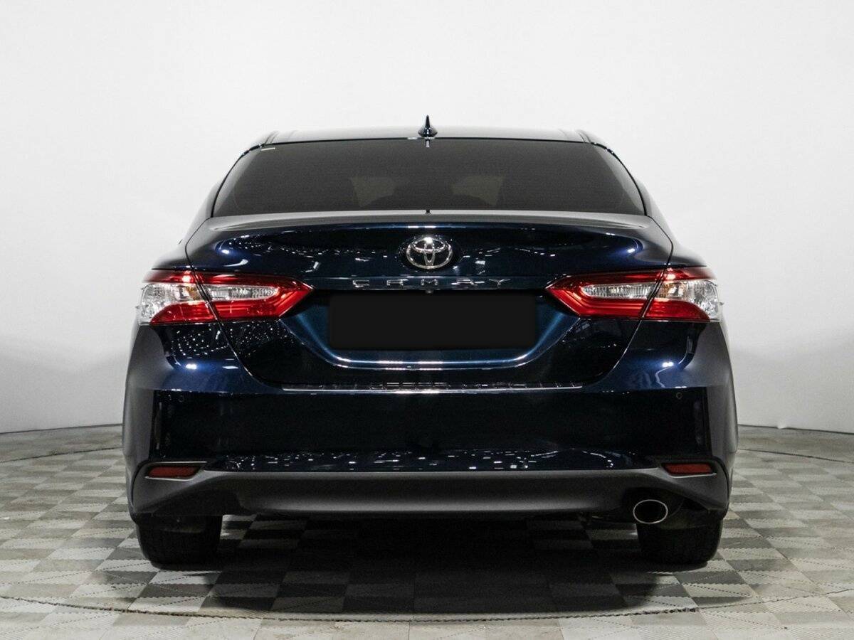 Toyota Camry 2019 года с пробегом. Фото: #5