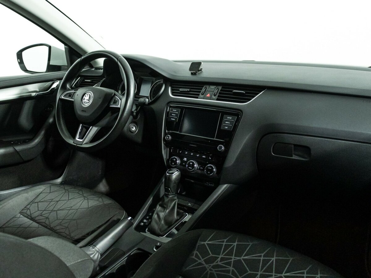 Skoda Octavia 2019 года с пробегом. Фото: #8