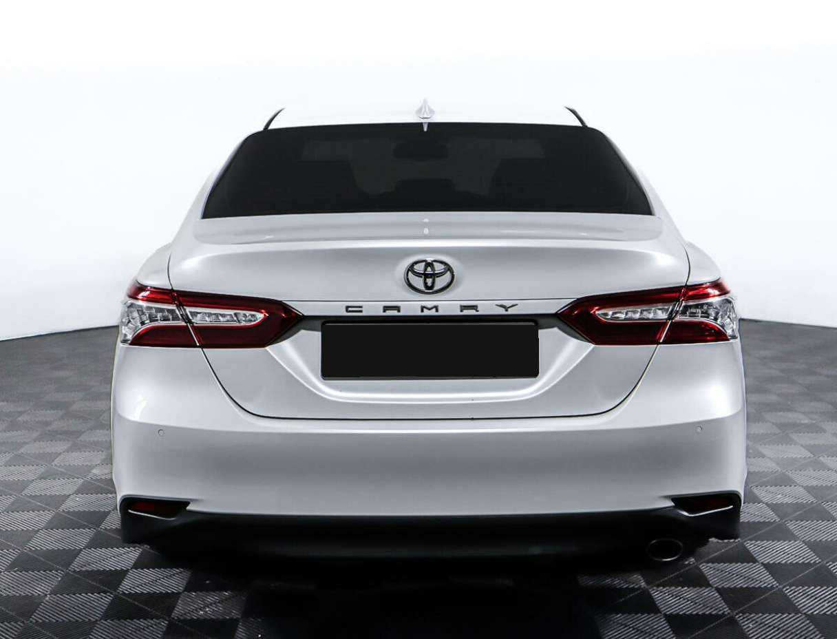 Toyota Camry 2018 года с пробегом. Фото: #5