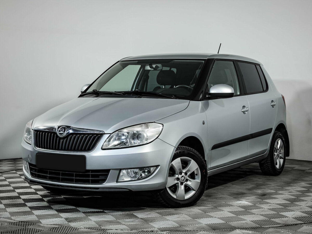 Skoda Fabia 2014 года с пробегом. Посмотреть фото