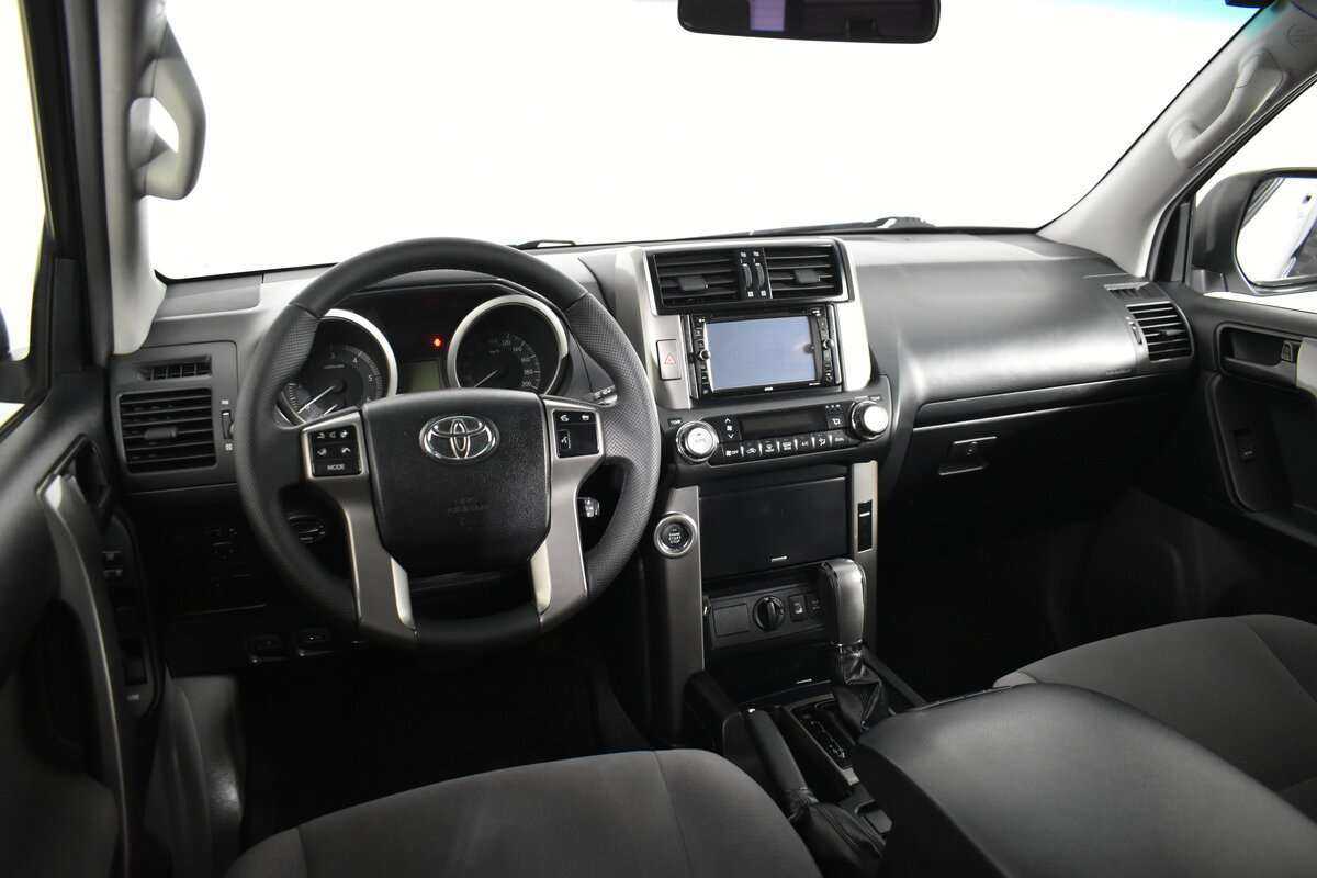 Toyota Land Cruiser Prado 2012 года с пробегом. Фото: #11
