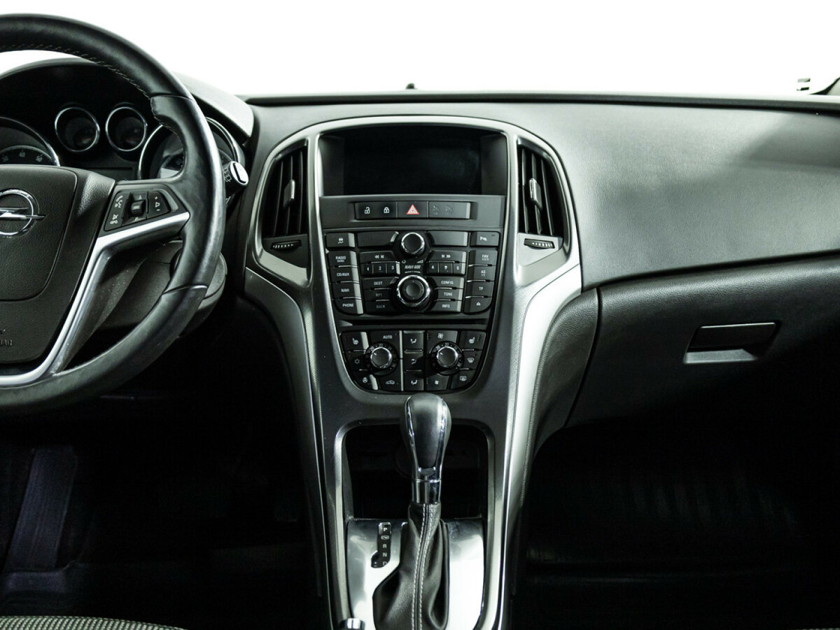 Opel Astra 2012 года с пробегом. Фото: #13