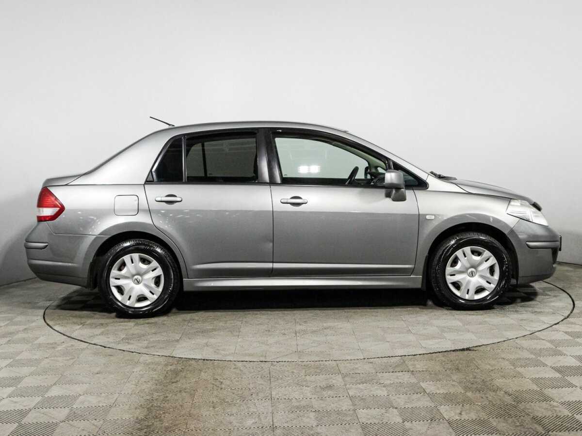 Nissan Tiida 2013 года с пробегом. Фото: #3