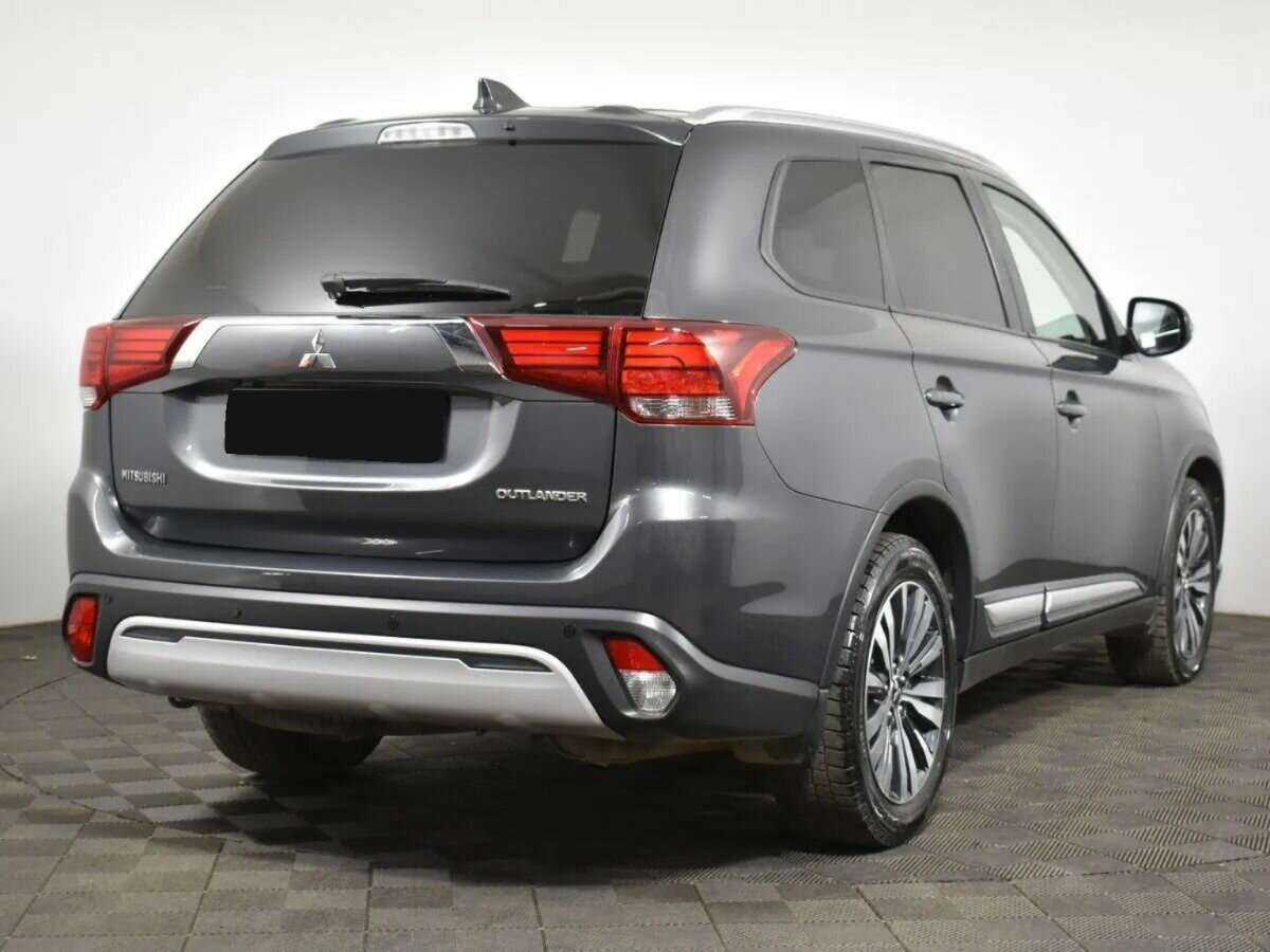 Mitsubishi Outlander 2019 года с пробегом. Фото: #2