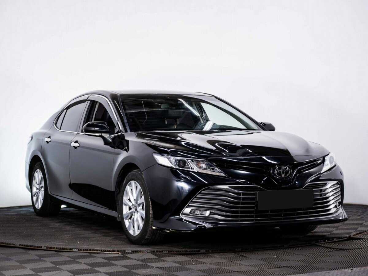 Toyota Camry 2019 года с пробегом. Фото: #2