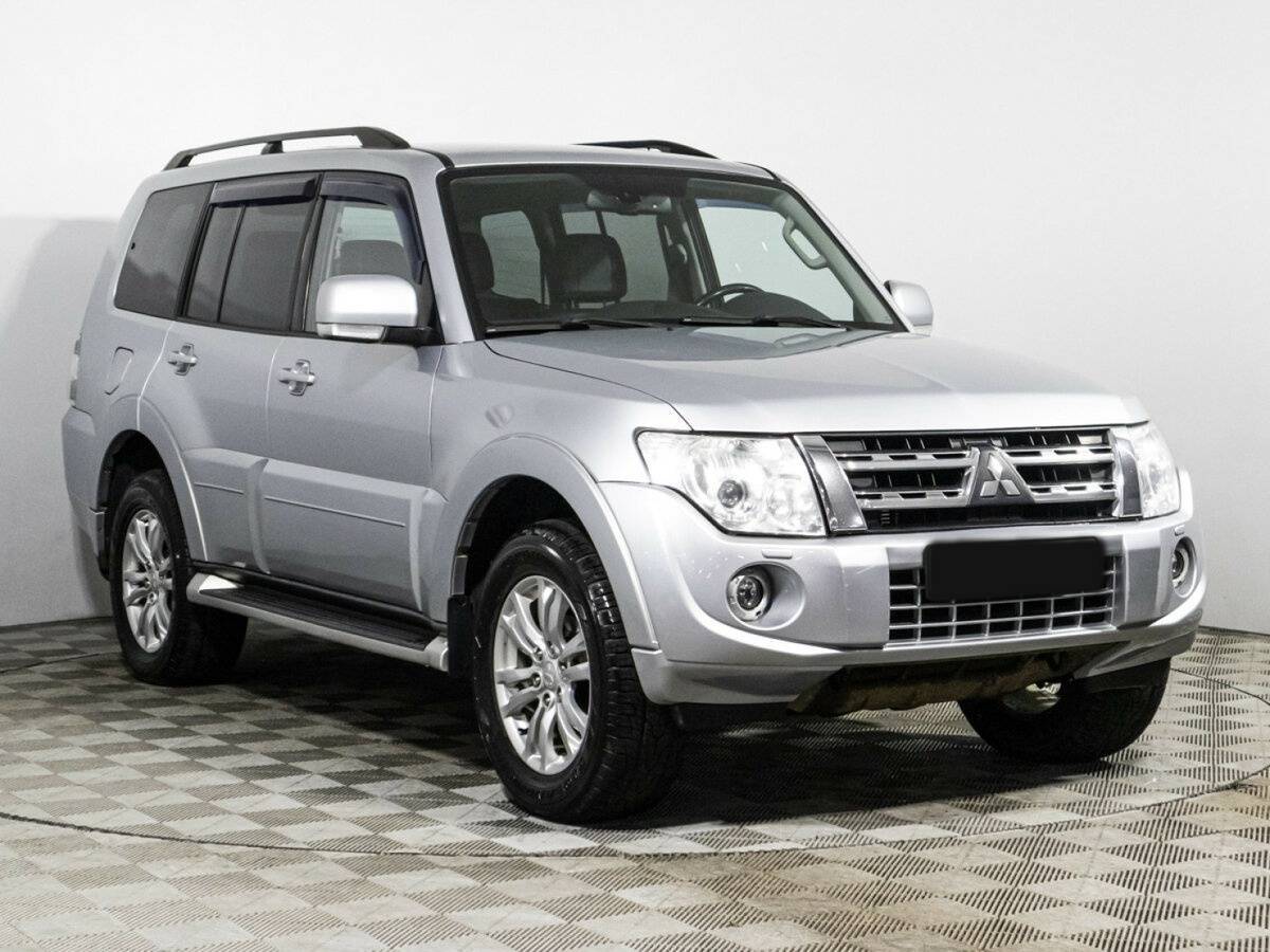 Mitsubishi Pajero 2012 года с пробегом. Фото: #2