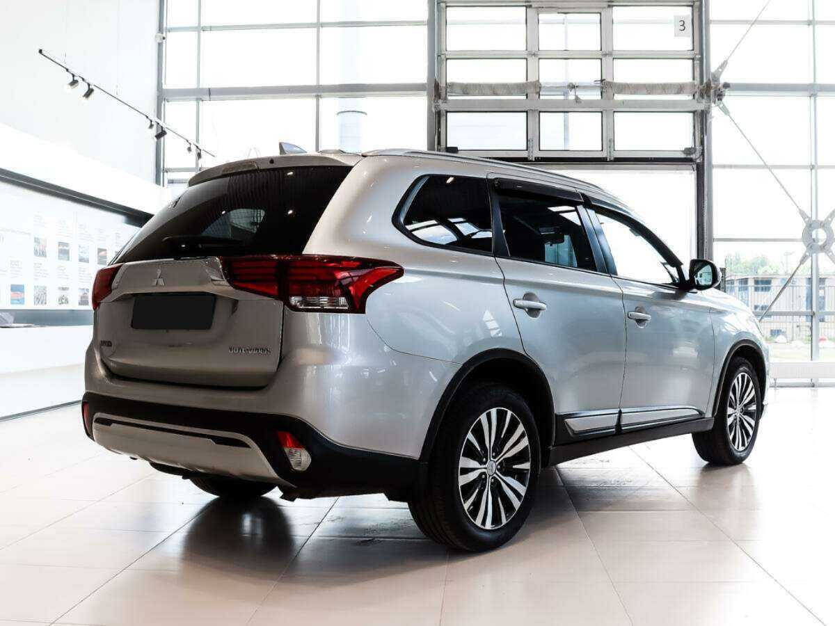 Mitsubishi Outlander 2019 года с пробегом. Фото: #4