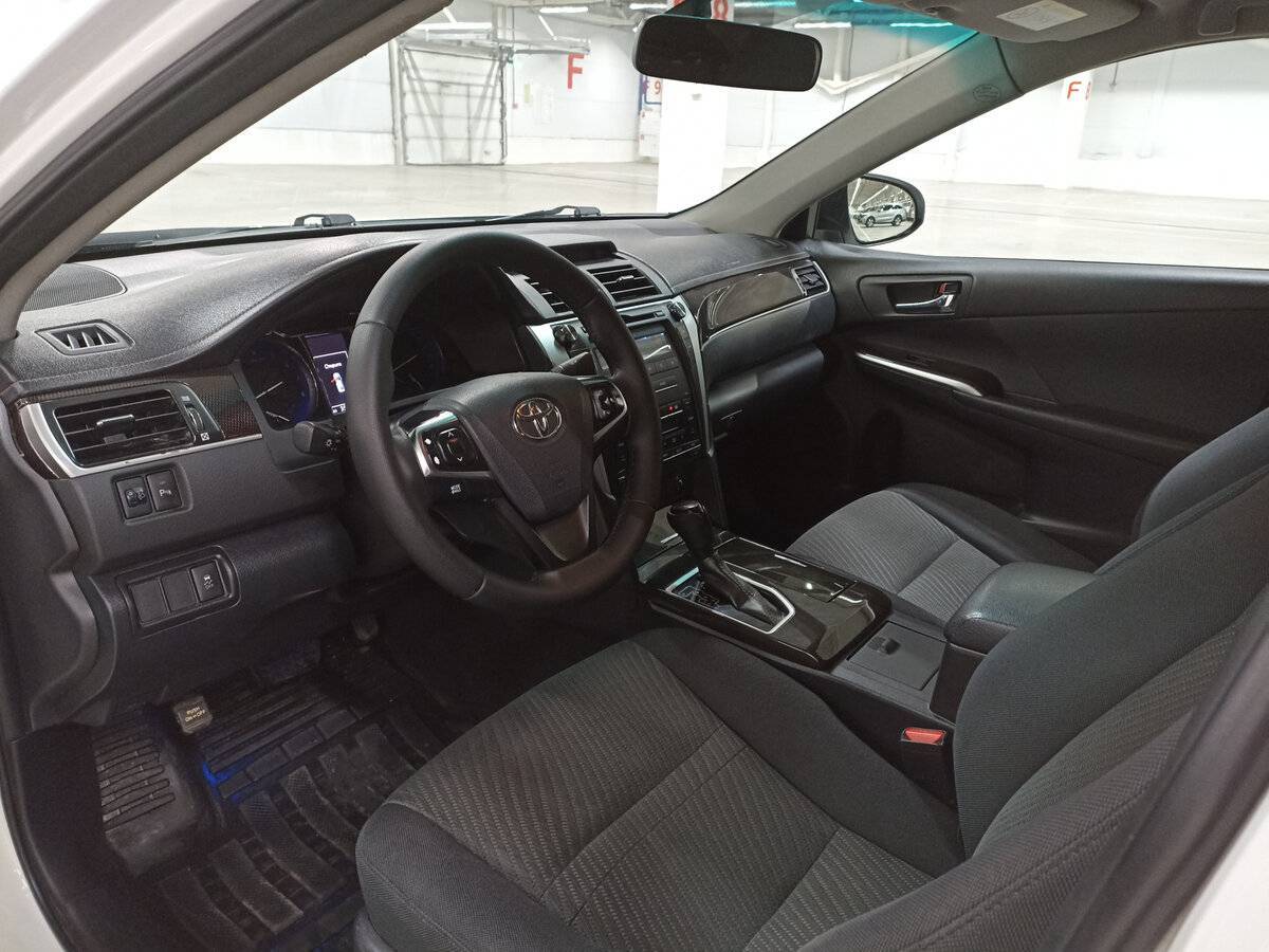 Toyota Camry 2016 года с пробегом. Фото: #14