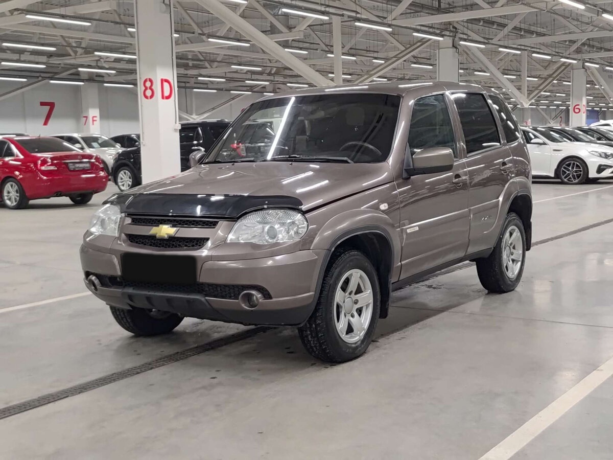 Chevrolet Niva 2016 года с пробегом. Посмотреть фото