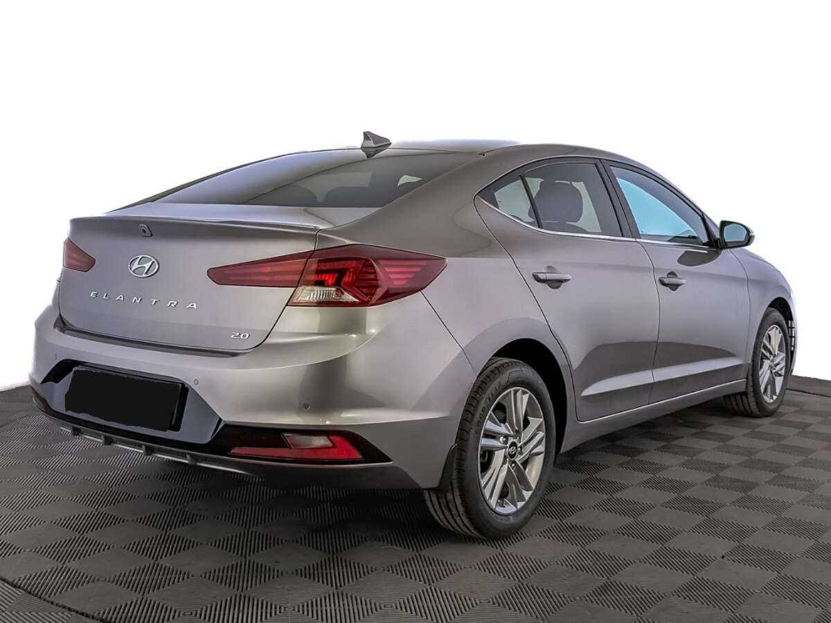 Hyundai Elantra 2019 года с пробегом. Фото: #4