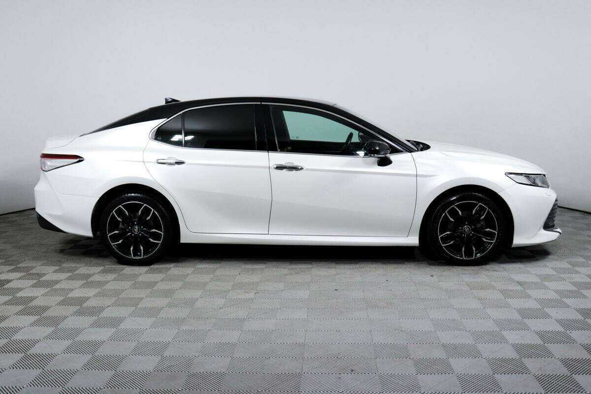 Toyota Camry 2020 года с пробегом. Фото: #3