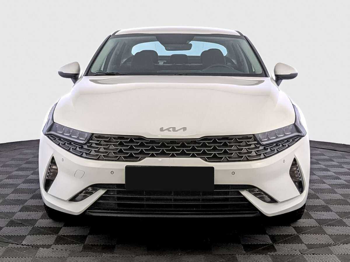 Kia K5 2021 года с пробегом. Фото: #1