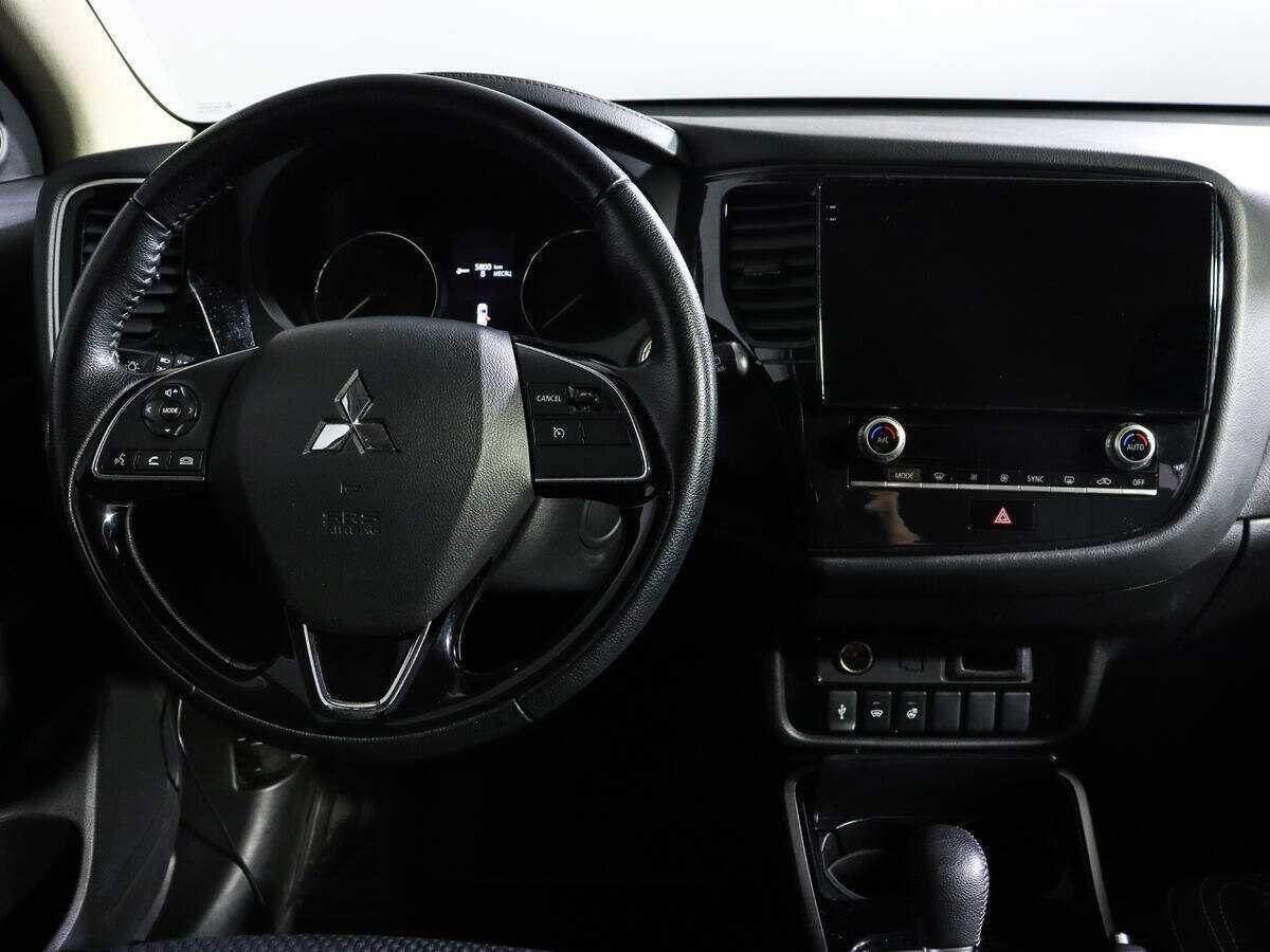Mitsubishi Outlander 2021 года с пробегом. Фото: #9