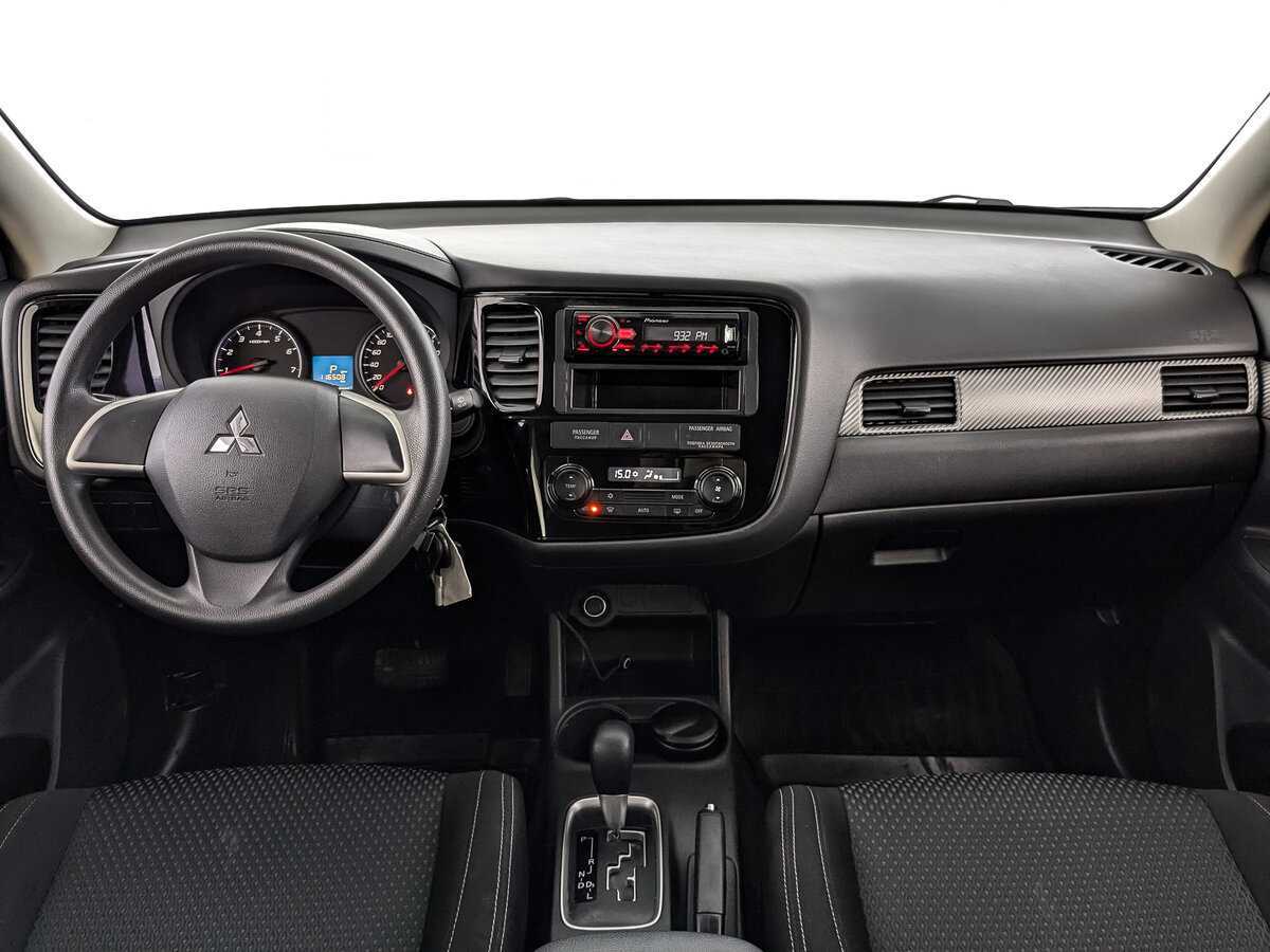Mitsubishi Outlander 2015 года с пробегом. Фото: #9