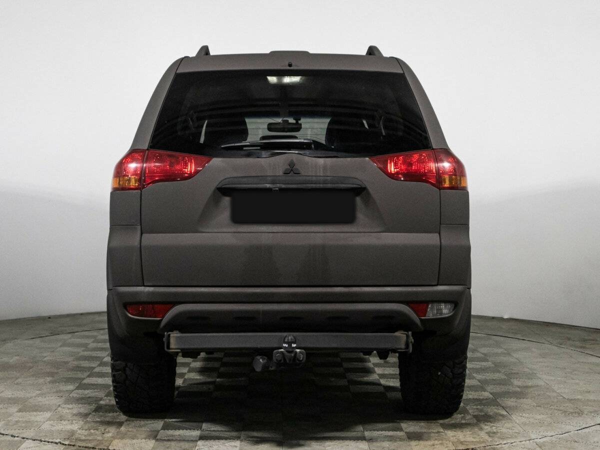 Mitsubishi Pajero Sport 2012 года с пробегом. Фото: #5