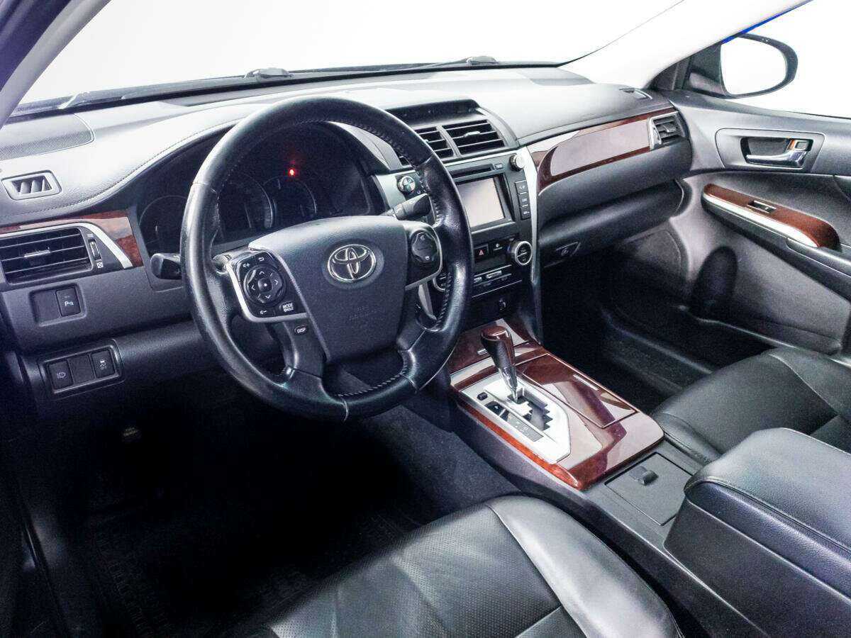 Toyota Camry 2013 года с пробегом. Фото: #10