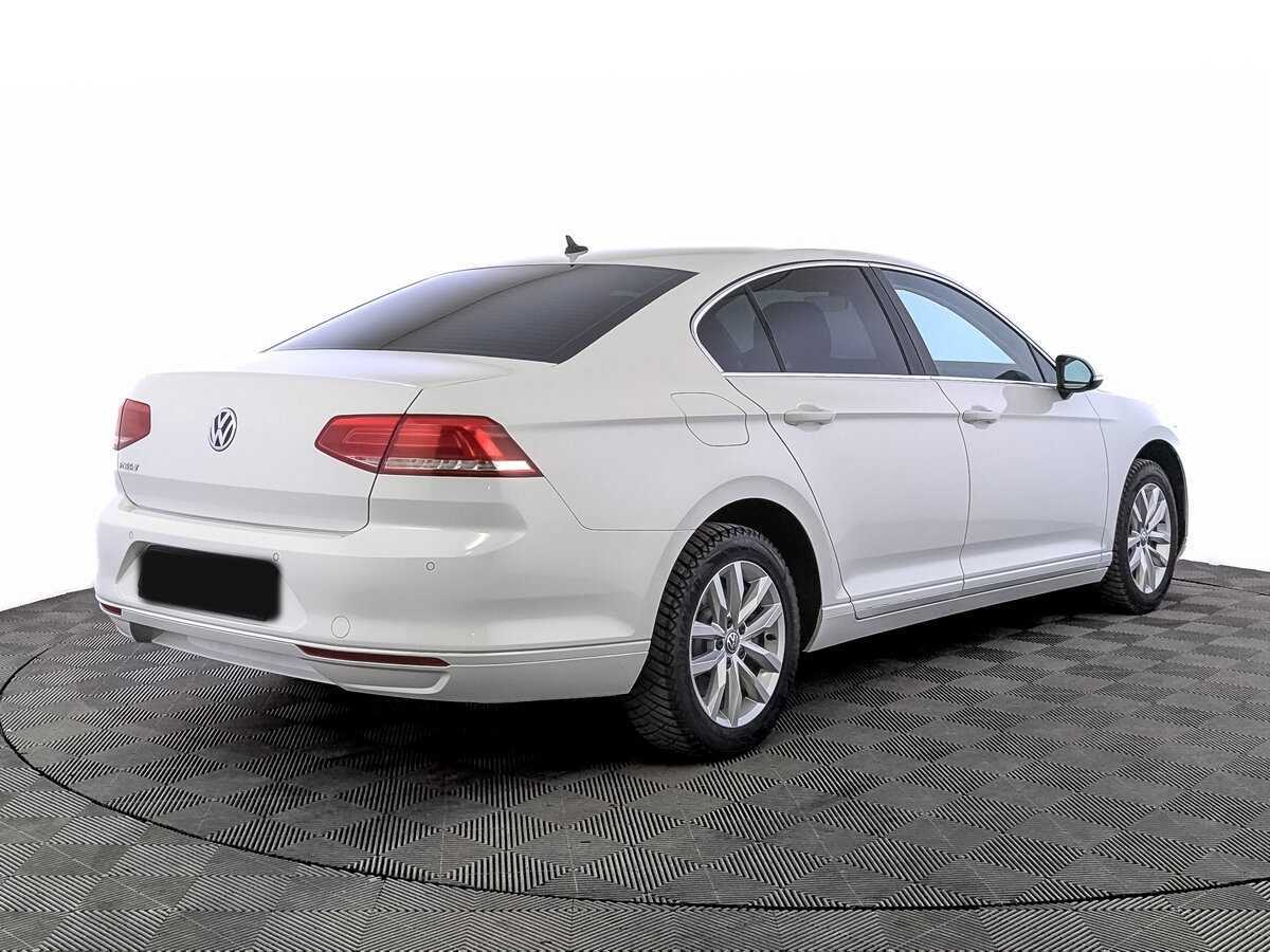 Volkswagen Passat 2019 года с пробегом. Фото: #4