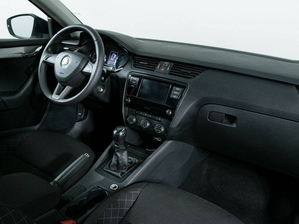 Skoda Octavia 2019 года с пробегом. Фото: #9