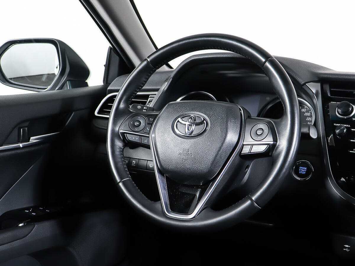Toyota Camry 2020 года с пробегом. Фото: #14