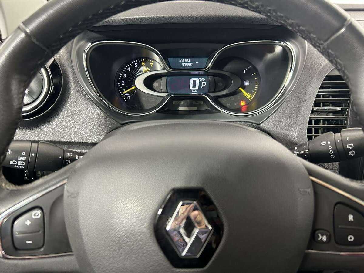 Renault Kaptur 2017 года с пробегом. Фото: #10