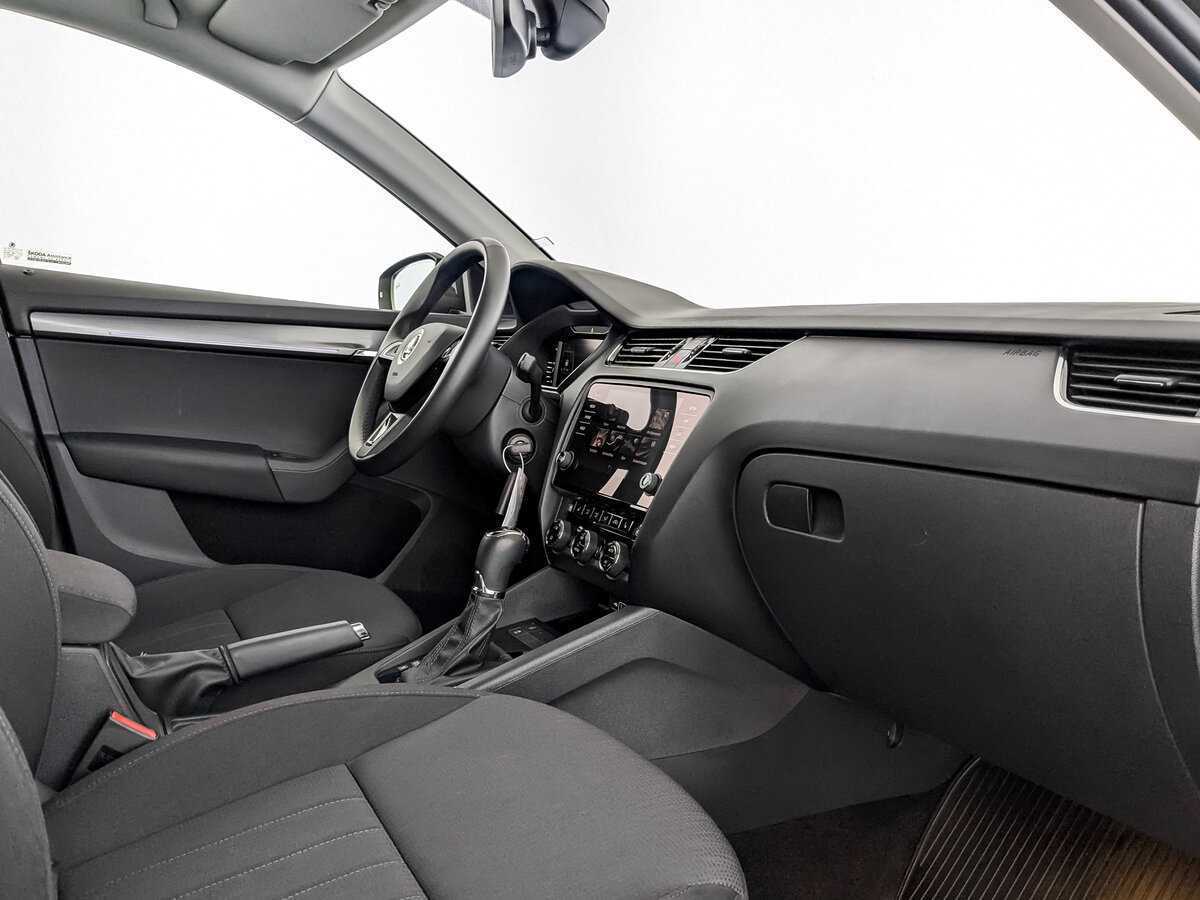 Skoda Octavia 2019 года с пробегом. Фото: #10