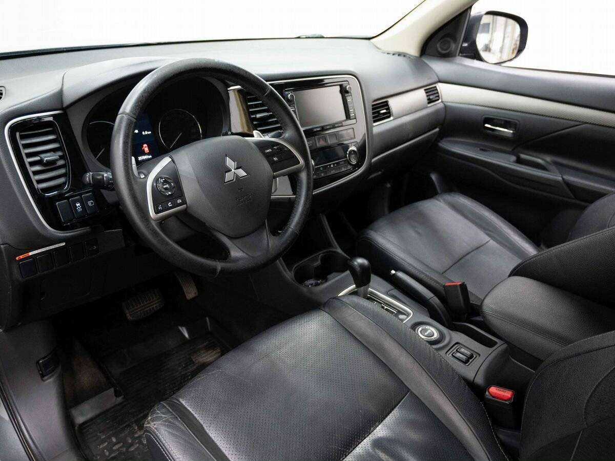 Mitsubishi Outlander 2013 года с пробегом. Фото: #6