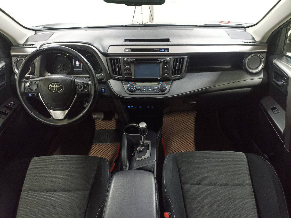 Toyota RAV4 2016 года с пробегом. Фото: #13