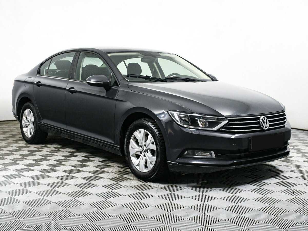 Volkswagen Passat 2017 года с пробегом. Фото: #2